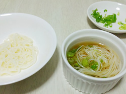 美容と健康に最適！黒豆茶そうめんでヘルシー。